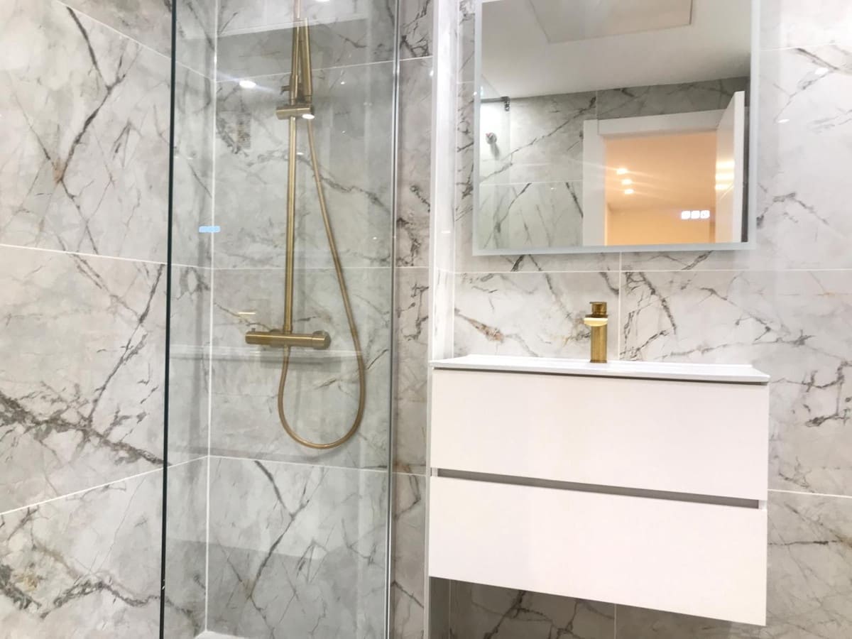 4 bedroom Apartment for sale in San Pedro de Alcantara with pool garage - € 699,000 (Ref: 9337727)