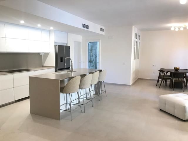 4 chambre Appartement à vendre à San Pedro de Alcantara, Marbella avec piscine garage - 699 000 € (Ref: 9337727)