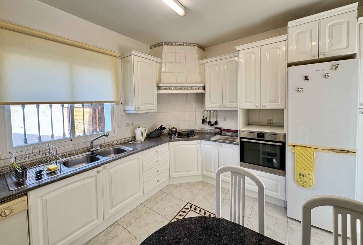 3 sovrum Villa till salu i Riviera del Sol med pool garage - 749 000 € (Ref: 9337728)