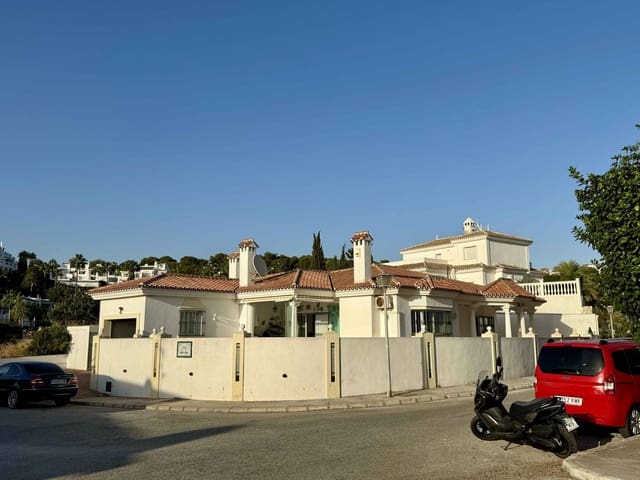 3 sovrum Villa till salu i Riviera del Sol, Mijas med pool garage - 749 000 € (Ref: 9337728)