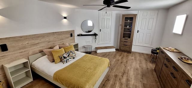 4 soveværelse Semi-Rækkehus til salg i Calahonda, Mijas med swimmingpool garage - € 595.000 (Ref: 9337729)