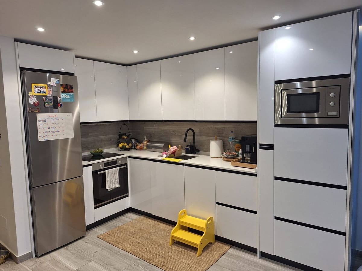 4 makuuhuone Paritalo myytävänä paikassa Calahonda mukana uima-altaan 
autotalli - 595 000 € (Ref: 9337729)