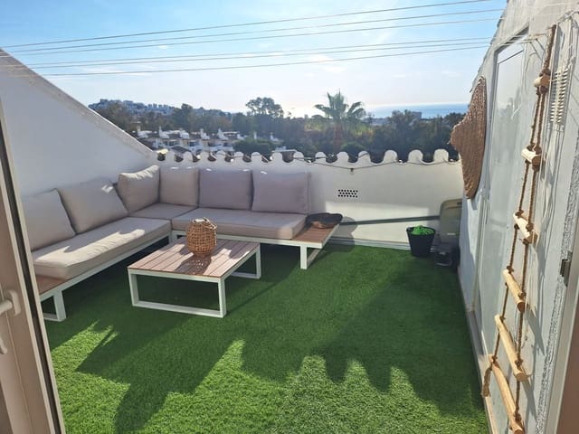 4 soveværelse Semi-Rækkehus til salg i Calahonda, Mijas med swimmingpool garage - € 595.000 (Ref: 9337729)