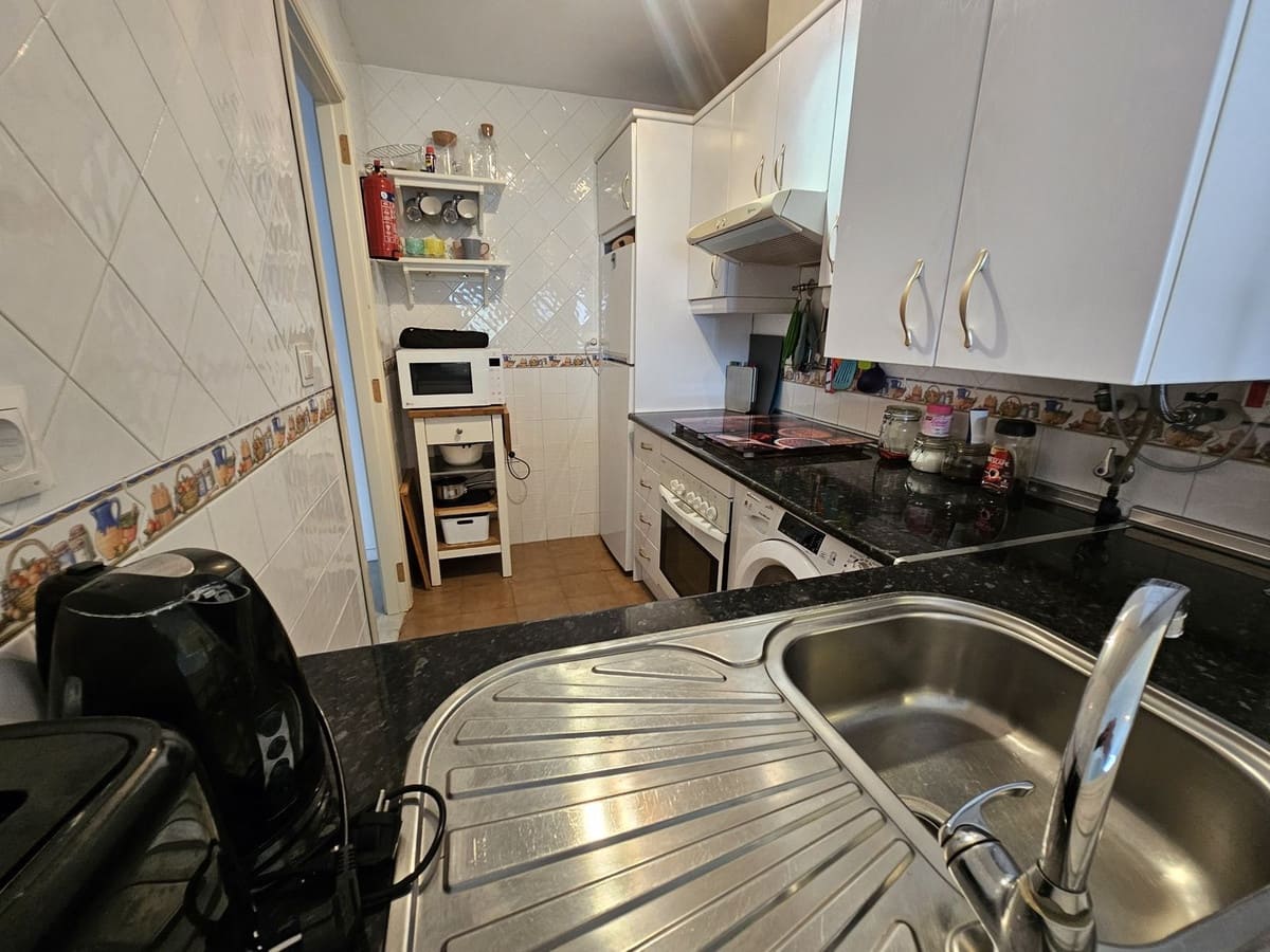 2 soveværelse Lejlighed til salg i Calahonda med swimmingpool garage - € 335.000 (Ref: 9340964)