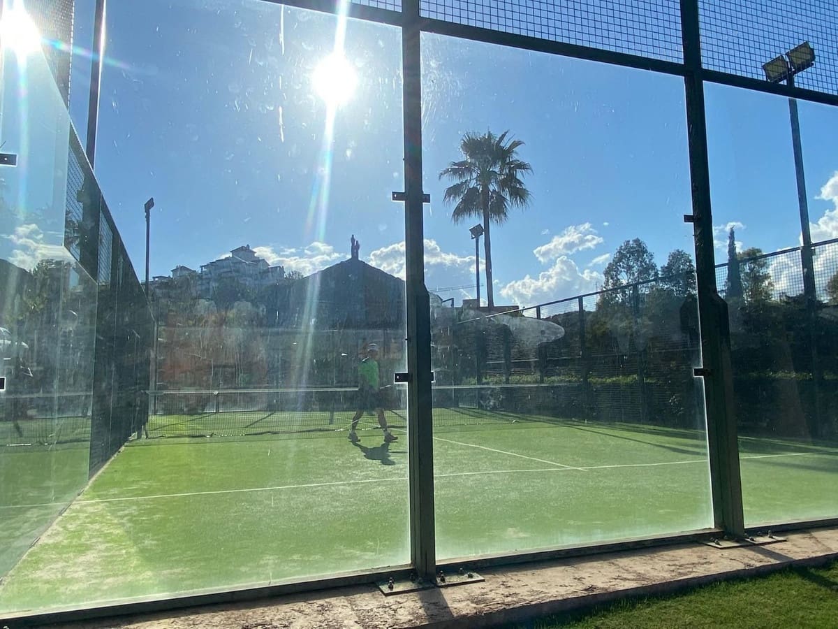 3 makuuhuone Huoneisto myytävänä paikassa Benahavis mukana uima-altaan - 519 000 € (Ref: 9340965)