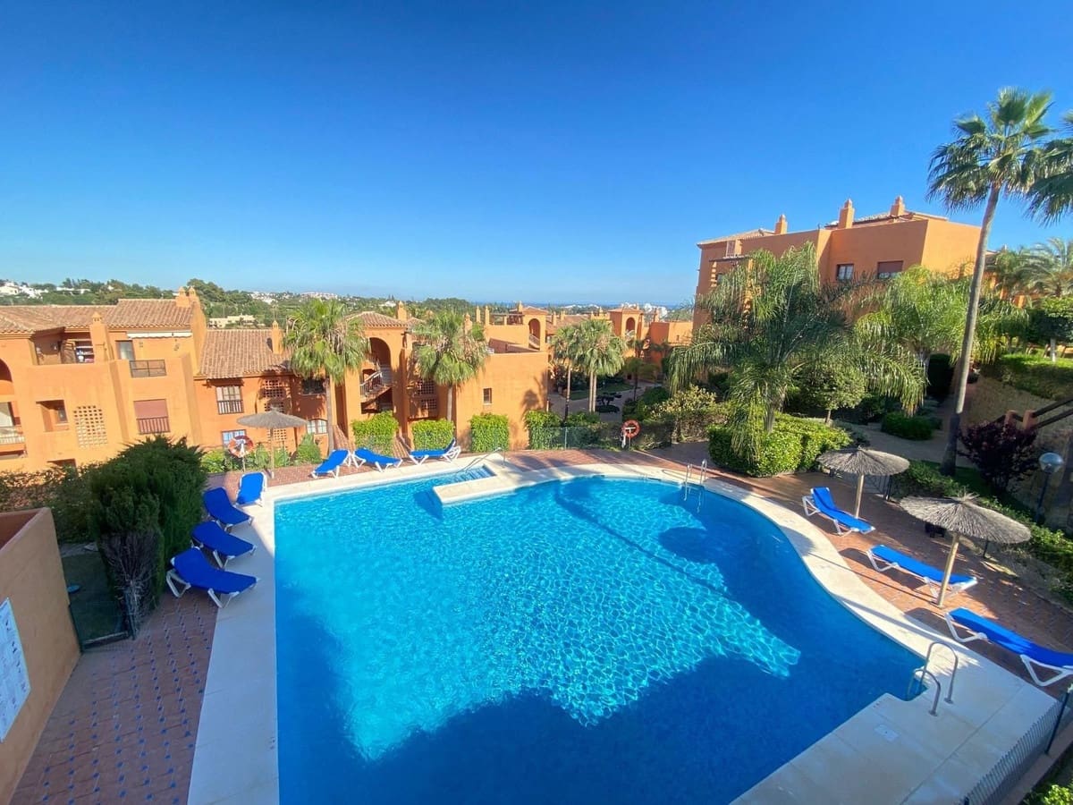 3 chambre Appartement à vendre à Benahavis avec piscine - 519 000 € (Ref: 9340965)