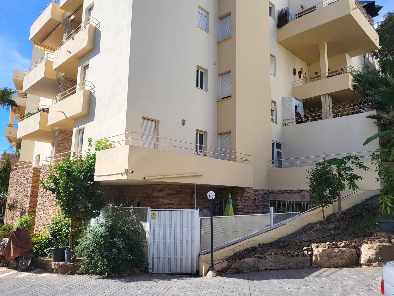 2 chambre Appartement à vendre à Riviera del Sol avec piscine garage - 240 000 € (Ref: 9346881)