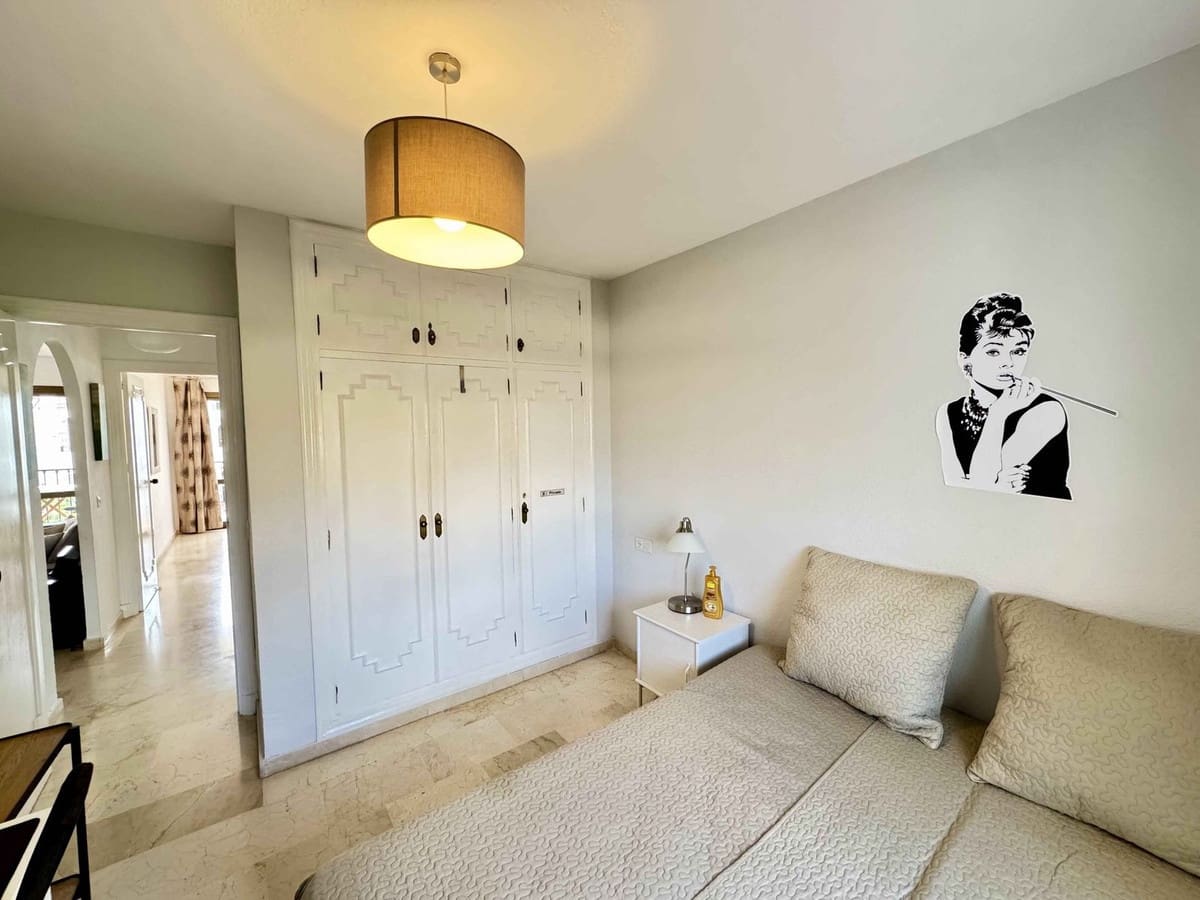 2 Zimmer Apartment zu verkaufen in Riviera del Sol mit Pool - 295.000 € (Ref: 9358898)