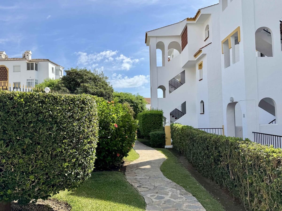 2 Zimmer Apartment zu verkaufen in Riviera del Sol mit Pool - 295.000 € (Ref: 9358898)