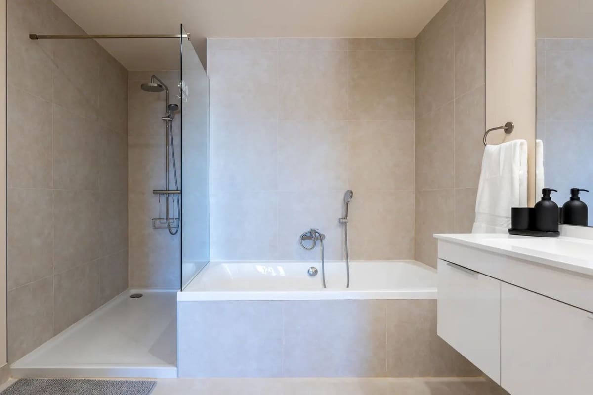 3 Zimmer Apartment zu verkaufen in La Cala de Mijas mit Pool Garage - 725.000 € (Ref: 9361969)