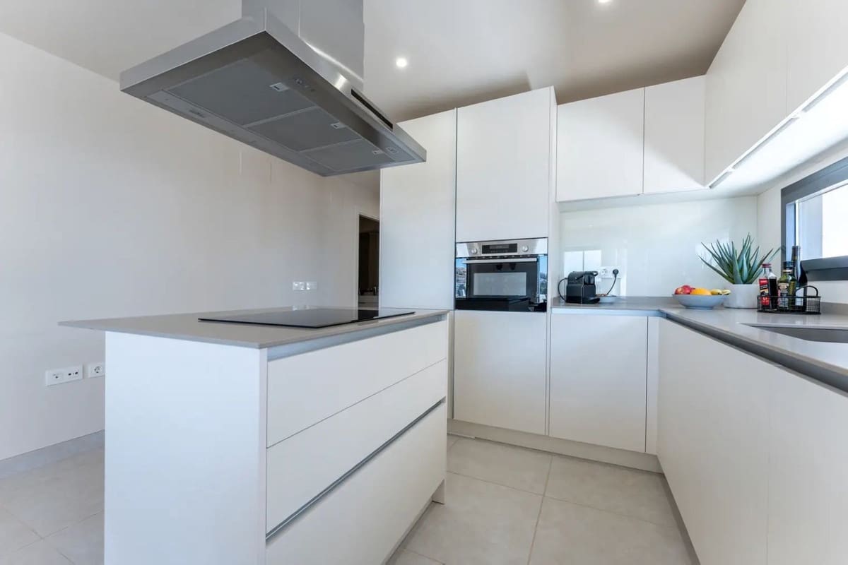 3 Zimmer Apartment zu verkaufen in La Cala de Mijas mit Pool Garage - 725.000 € (Ref: 9361969)