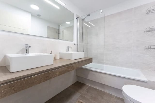 3 quarto Apartamento para venda em La Cala de Mijas, Mijas com piscina garagem - 575 000 € (Ref: 9366984)