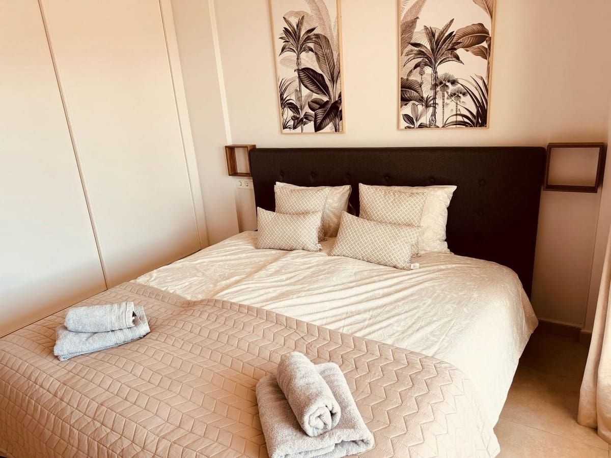 2 bedroom Apartment for sale in Marbella with pool garage - € 385,000 (Ref: 9371759)