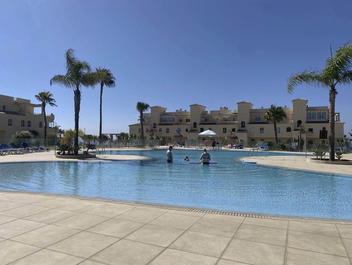 2 sovrum Lägenhet till salu i El Chaparral med pool - 399 900 € (Ref: 9374983)