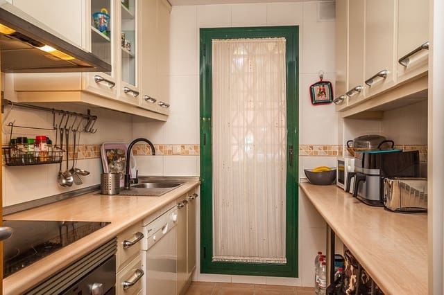 2 Zimmer Apartment zu verkaufen in Marbella mit Pool Garage - 422.000 € (Ref: 9374985)