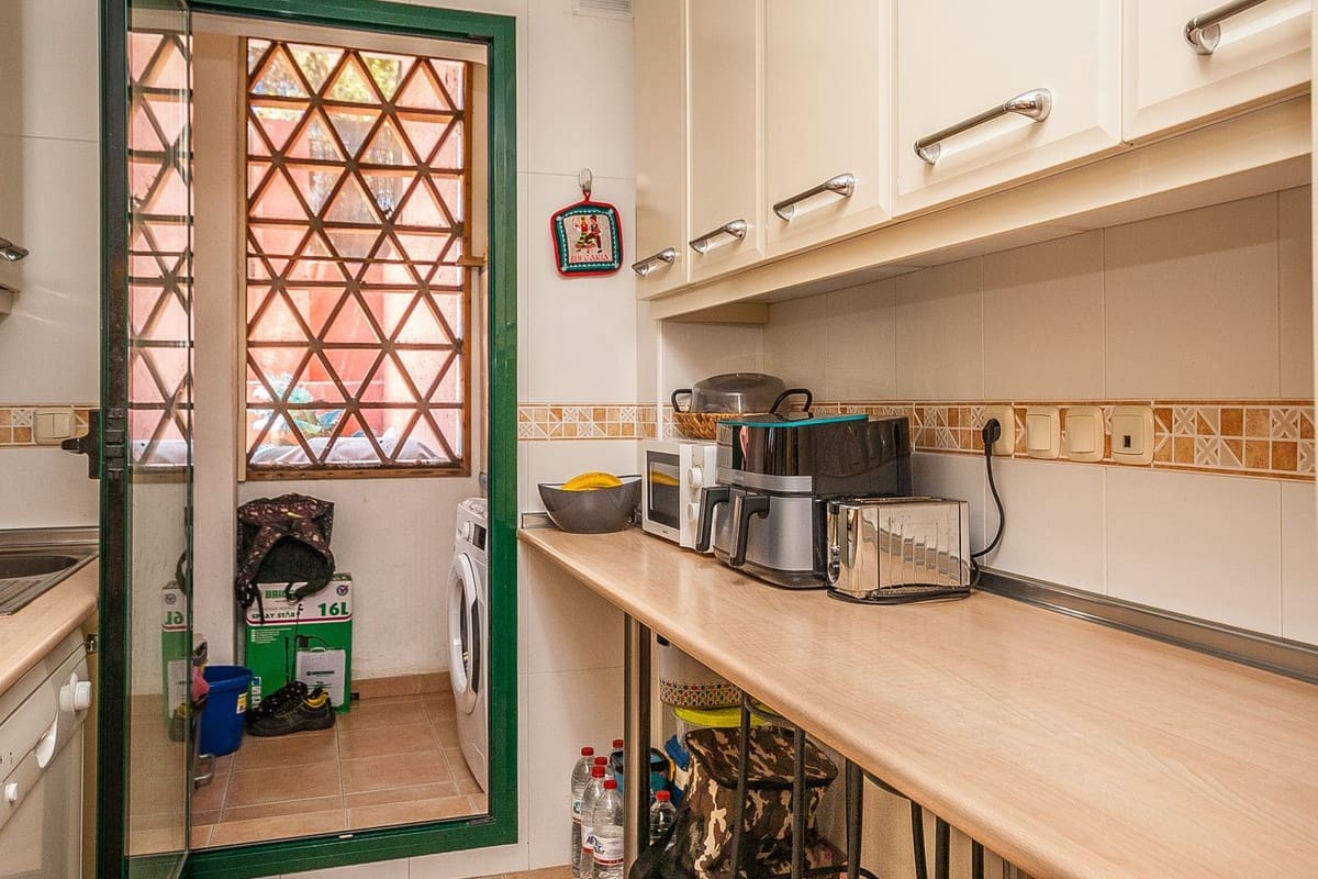 2 Zimmer Apartment zu verkaufen in Marbella mit Pool Garage - 422.000 € (Ref: 9374985)