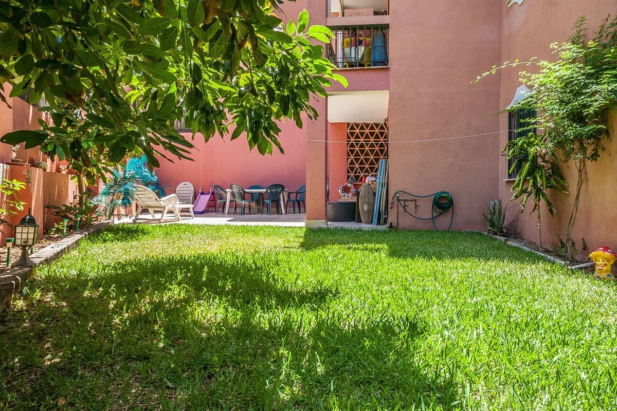 2 Zimmer Apartment zu verkaufen in Marbella mit Pool Garage - 422.000 € (Ref: 9374985)