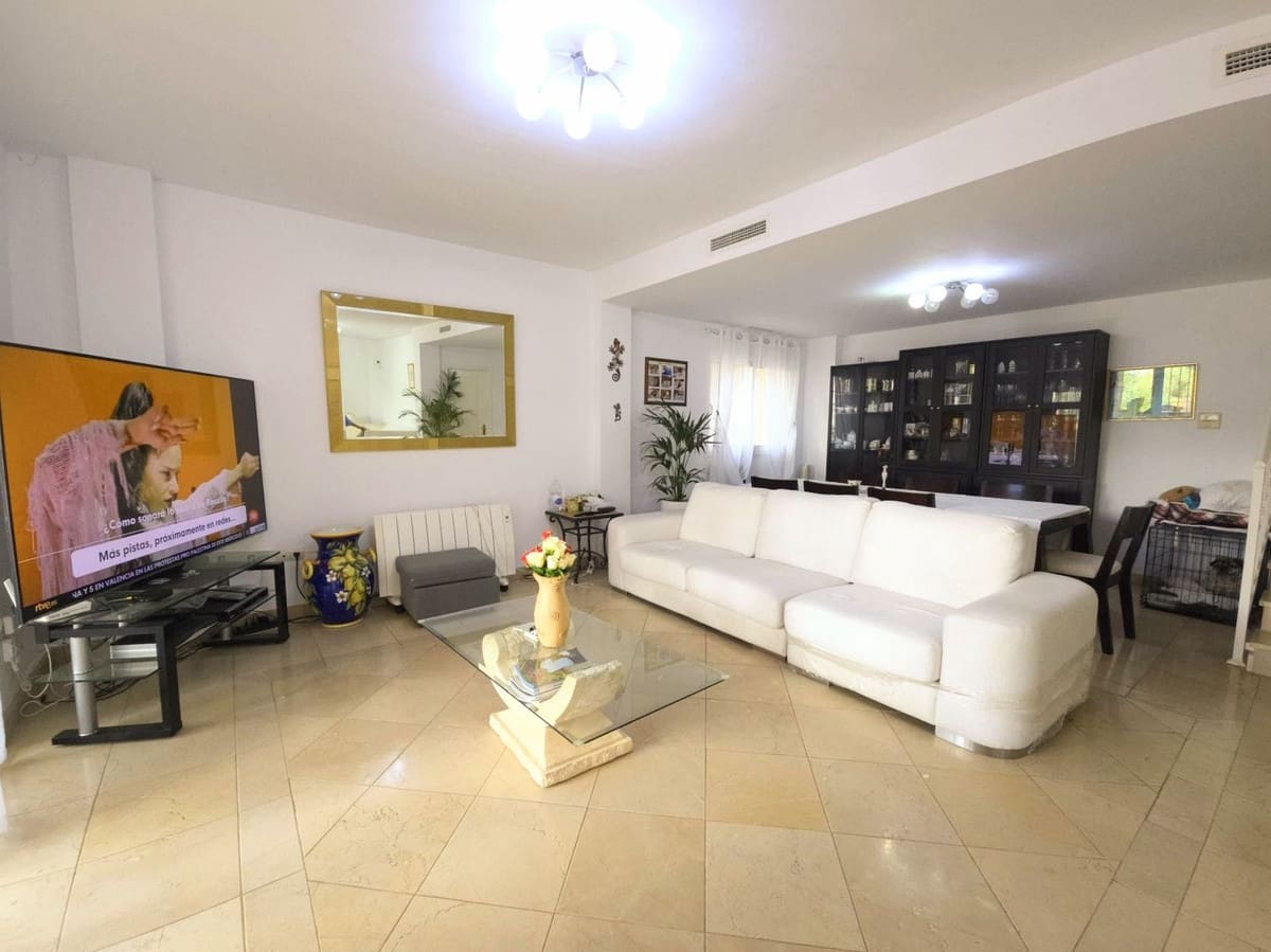 4 bedroom Villa for sale in Riviera del Sol with pool garage - € 795,000 (Ref: 9374987)