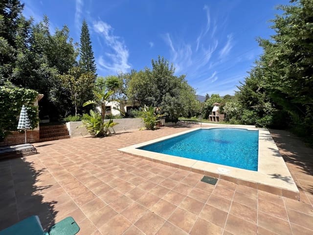 2 Zimmer Villa zu verkaufen in Estepona mit Pool Garage - 550.000 € (Ref: 9378753)