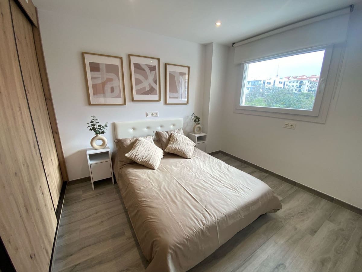 3 chambre Appartement à vendre à Estepona avec piscine - 408 300 € (Ref: 9378755)