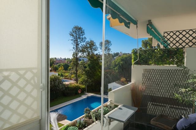 2 Zimmer Apartment zu verkaufen in Marbella mit Pool - 380.000 € (Ref: 9382374)