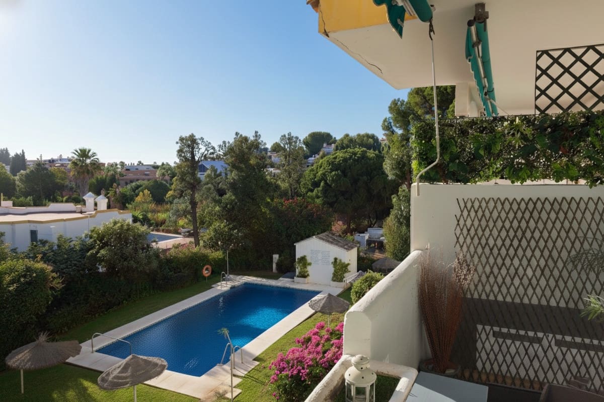 2 sovrum Lägenhet till salu i Marbella med pool - 329 000 € (Ref: 9382374)