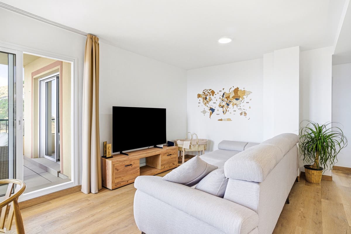 2 Zimmer Apartment zu verkaufen in Riviera del Sol mit Pool Garage - 449.000 € (Ref: 9382375)