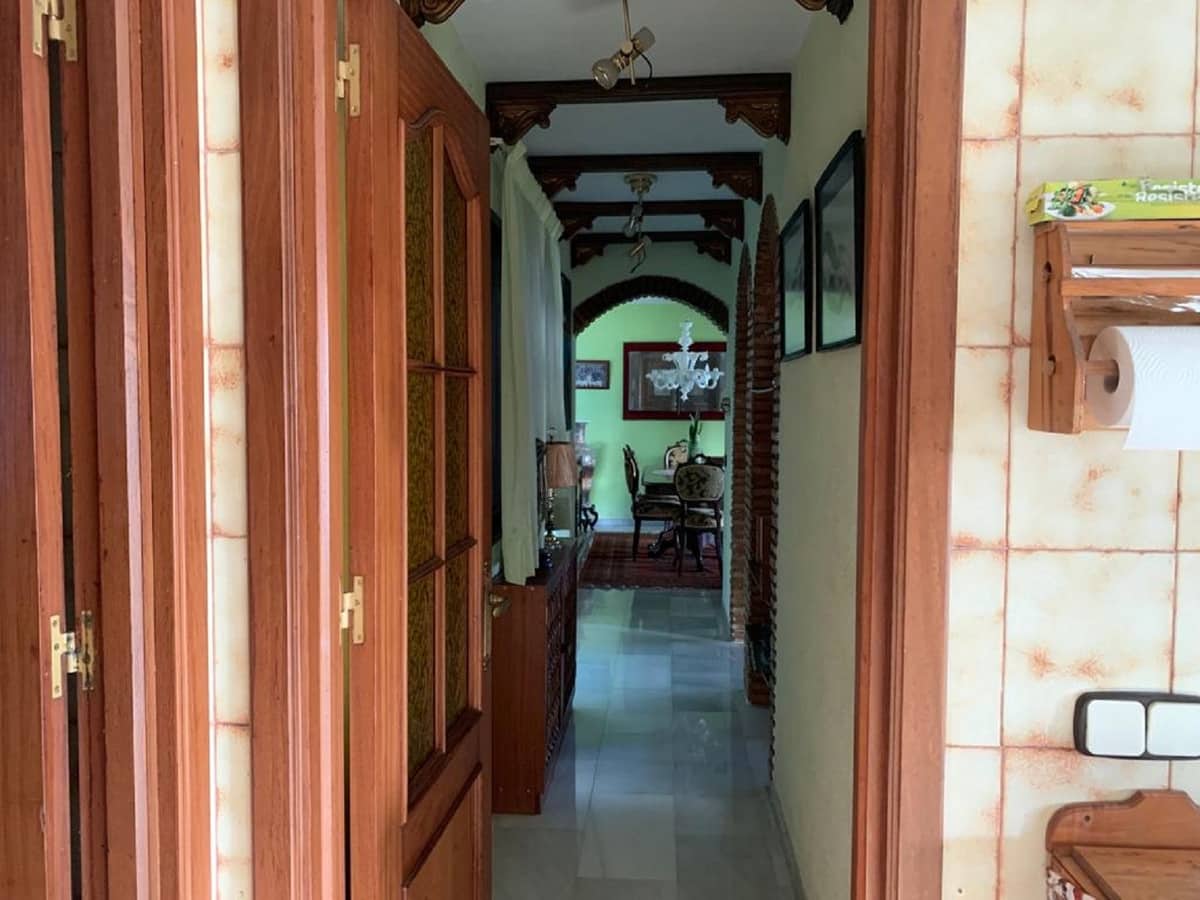 4 Zimmer Villa zu verkaufen in Mijas Costa mit Pool Garage - 768.500 € (Ref: 9382376)