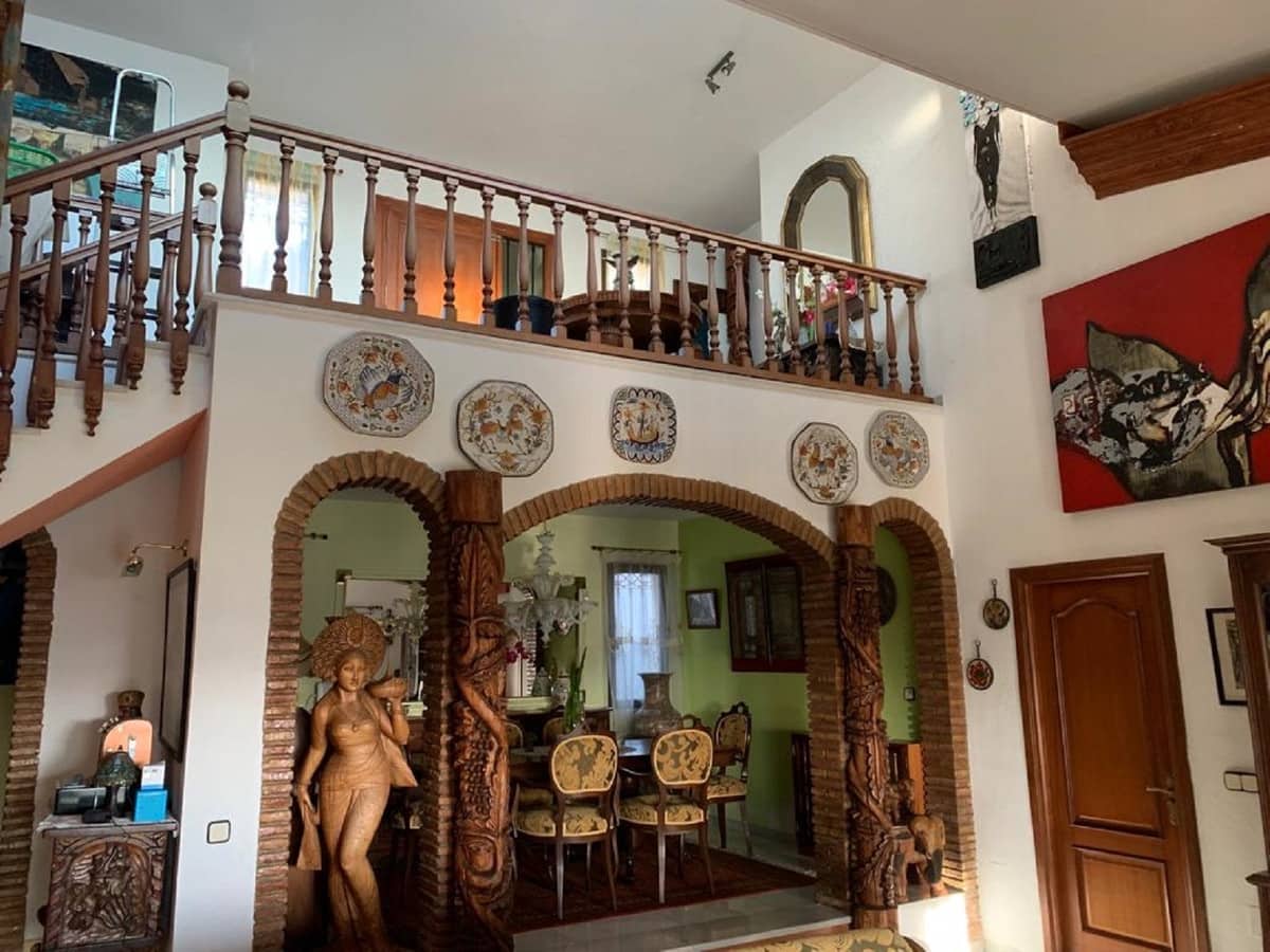 4 Zimmer Villa zu verkaufen in Mijas Costa mit Pool Garage - 768.500 € (Ref: 9382376)