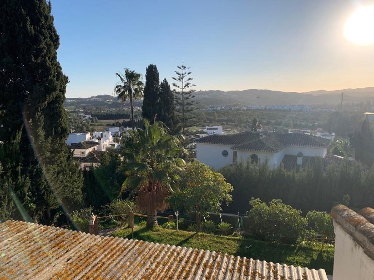 4 Zimmer Villa zu verkaufen in Mijas Costa mit Pool Garage - 768.500 € (Ref: 9382376)