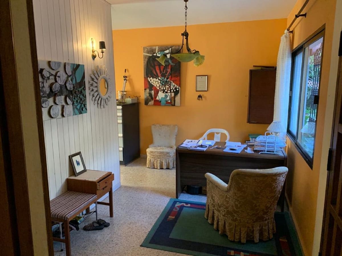 4 Zimmer Villa zu verkaufen in Mijas Costa mit Pool Garage - 768.500 € (Ref: 9382376)