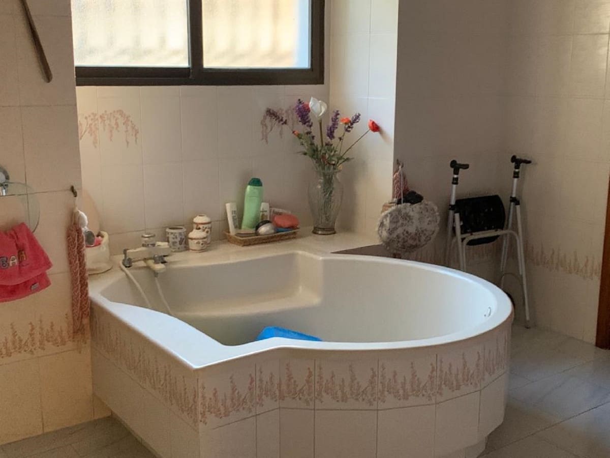 4 Zimmer Villa zu verkaufen in Mijas Costa mit Pool Garage - 768.500 € (Ref: 9382376)