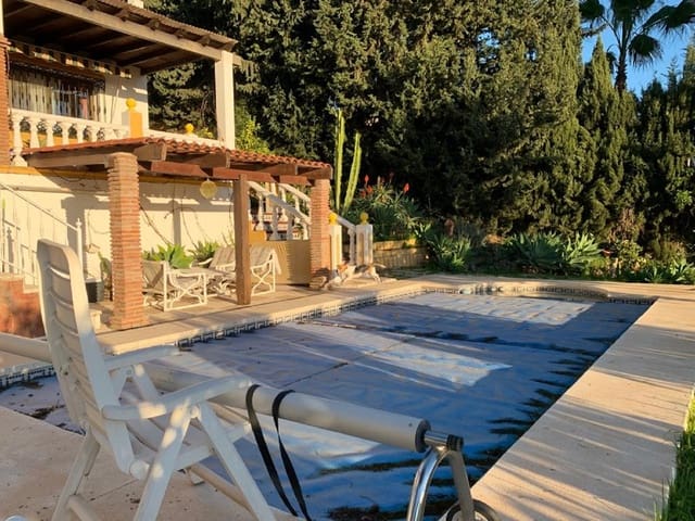 4 Zimmer Villa zu verkaufen in Mijas Costa, Mijas mit Pool Garage - 768.500 € (Ref: 9382376)