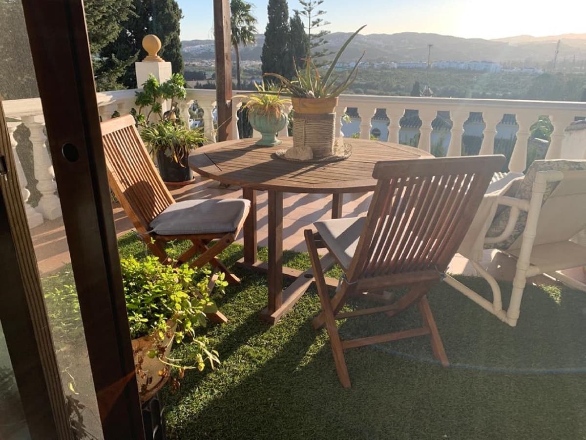 4 Zimmer Villa zu verkaufen in Mijas Costa mit Pool Garage - 768.500 € (Ref: 9382376)