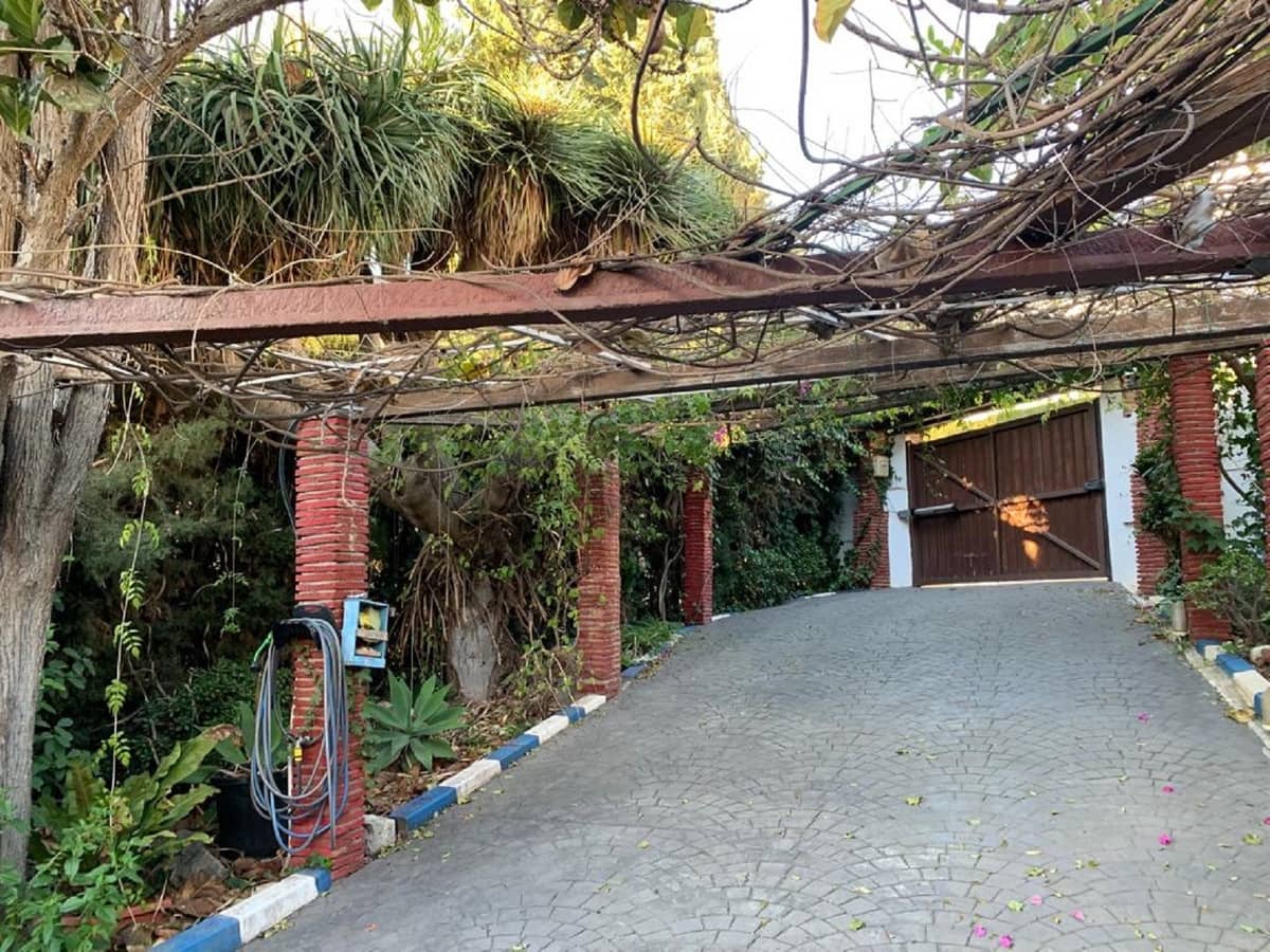 4 Zimmer Villa zu verkaufen in Mijas Costa mit Pool Garage - 768.500 € (Ref: 9382376)