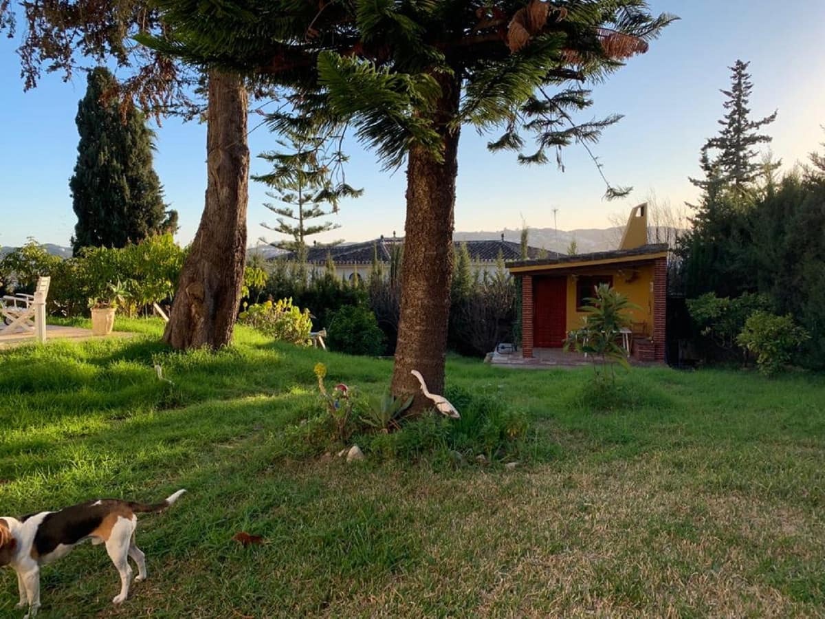 4 Zimmer Villa zu verkaufen in Mijas Costa mit Pool Garage - 768.500 € (Ref: 9382376)