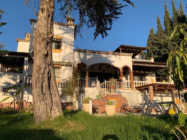 4 Zimmer Villa zu verkaufen in Mijas Costa, Mijas mit Pool Garage - 768.500 € (Ref: 9382376)