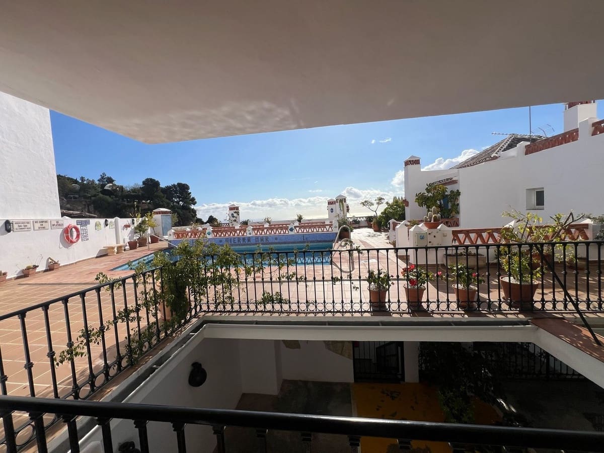 1 bedroom Apartment for sale in Mijas with pool - € 250,000 (Ref: 9382378)