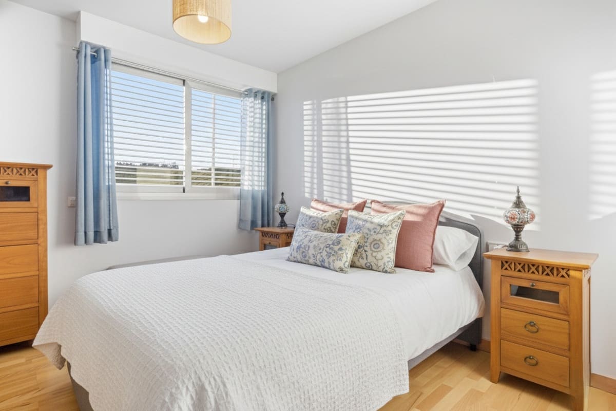 3 makuuhuone Kattohuoneisto myytävänä paikassa La Cala de Mijas mukana uima-altaan 
autotalli - 435 000 € (Ref: 9382381)