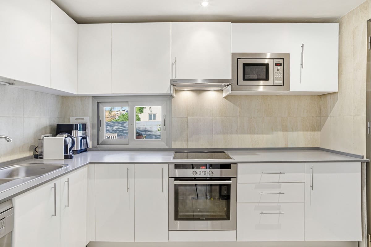 3 makuuhuone Kattohuoneisto myytävänä paikassa La Cala de Mijas mukana uima-altaan 
autotalli - 435 000 € (Ref: 9382381)