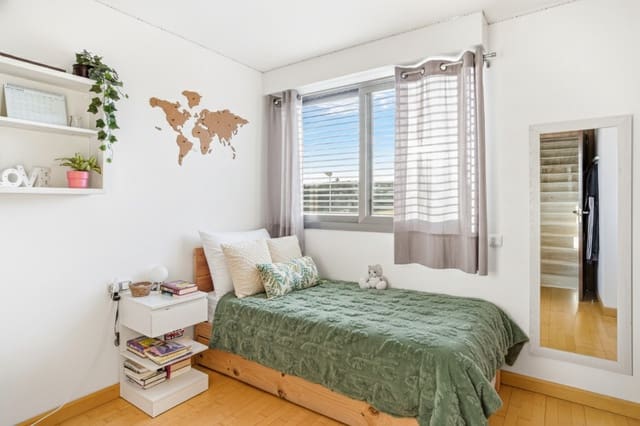 3 makuuhuone Kattohuoneisto myytävänä paikassa La Cala de Mijas, Mijas mukana uima-altaan 
autotalli - 435 000 € (Ref: 9382381)