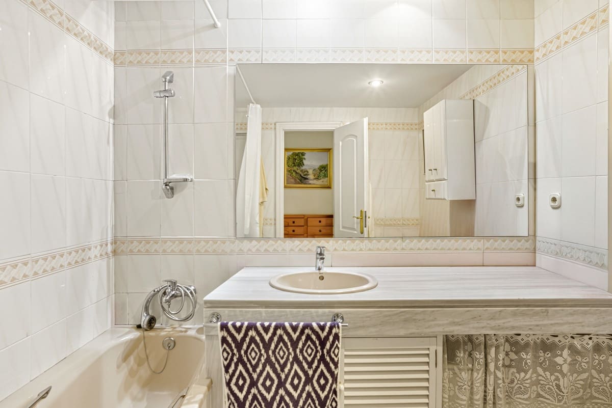 2 quarto Apartamento para venda em Marbella com piscina garagem - 585 000 € (Ref: 9385158)