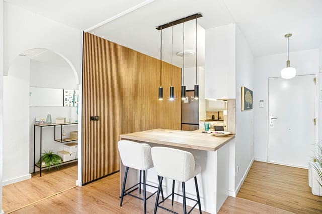 2 bedroom Apartment for sale in Marbella with pool garage - € 399,000 (Ref: 9385159)