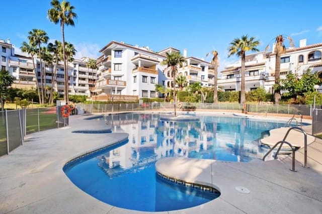 2 bedroom Apartment for sale in Calahonda, Mijas with pool - € 320,000 (Ref: 9387509)