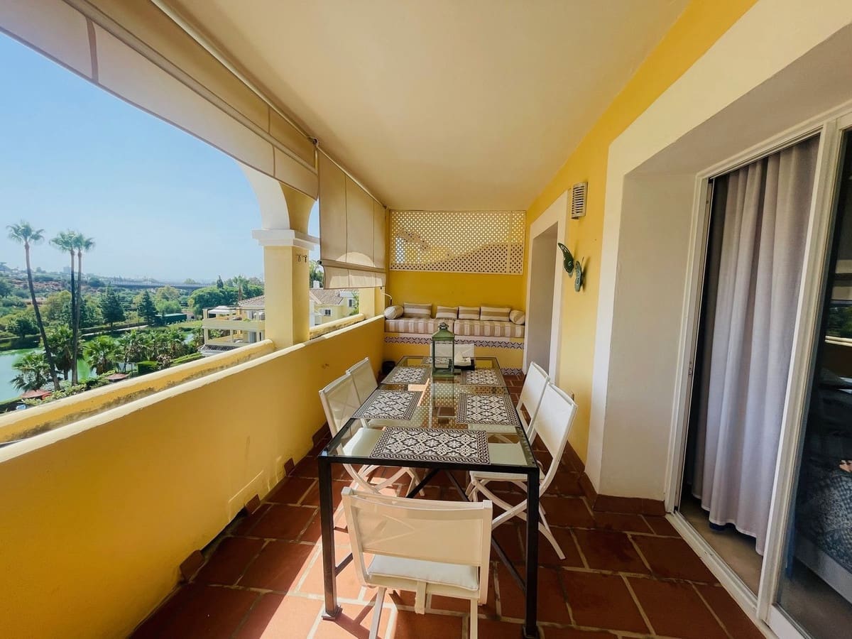 1 slaapkamer Appartement te koop in Fuengirola met zwembad garage - € 259.000 (Ref: 9390199)
