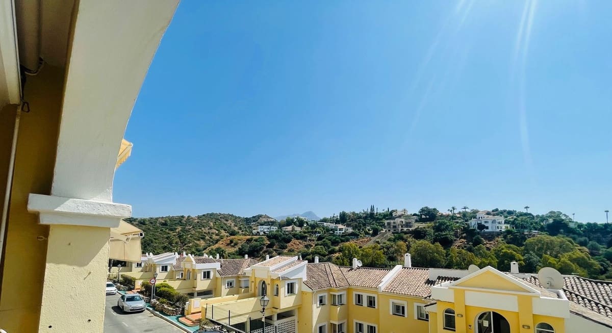 1 slaapkamer Appartement te koop in Fuengirola met zwembad garage - € 259.000 (Ref: 9390199)