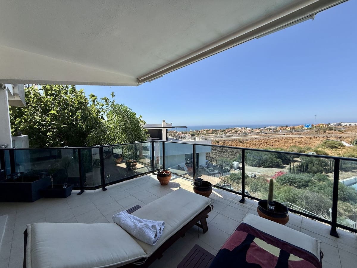 2 soverom Leilighet til salgs i Riviera del Sol med svømmebasseng garasje - € 295 000 (Ref: 9402487)