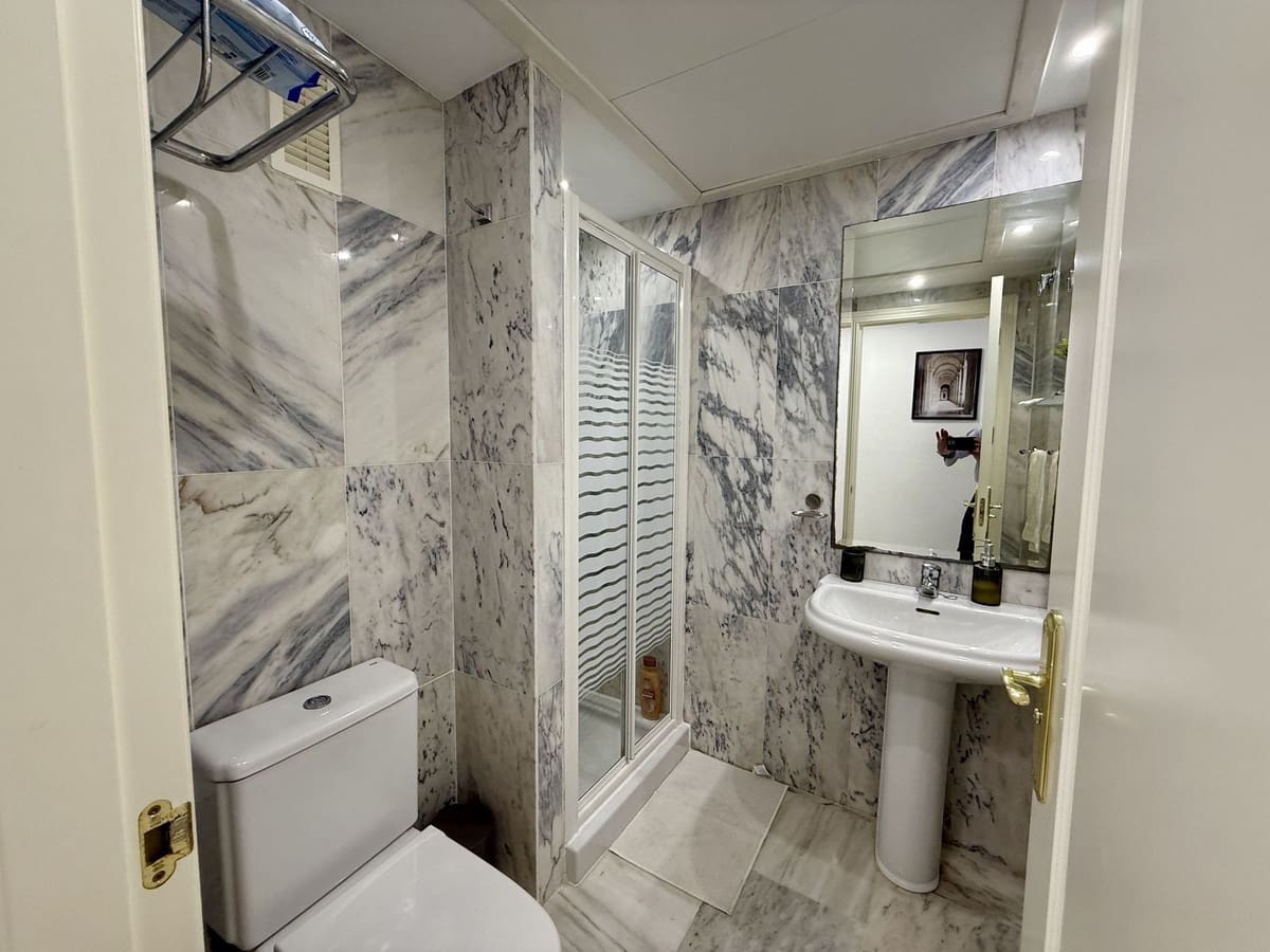 Apartamento de 2 habitaciones en La Cala de Mijas en venta con piscina garaje - 380.000 € (Ref: 9402489)