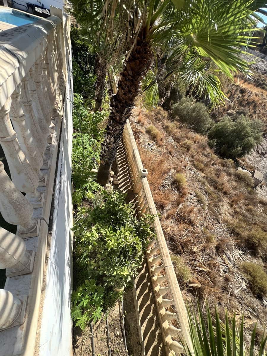 5 bedroom Villa for sale in Mijas Costa with pool garage - € 525,000 (Ref: 9402490)