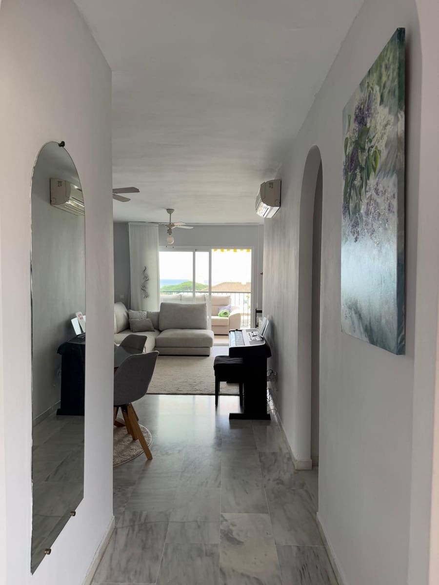 2 Zimmer Apartment zu verkaufen in Calahonda mit Pool Garage - 350.000 € (Ref: 9402491)